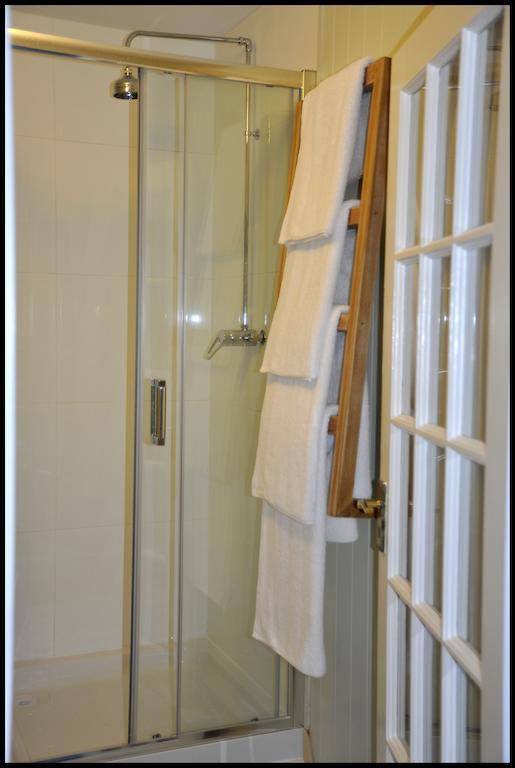 Wisteria House B&B Cloyne Room photo